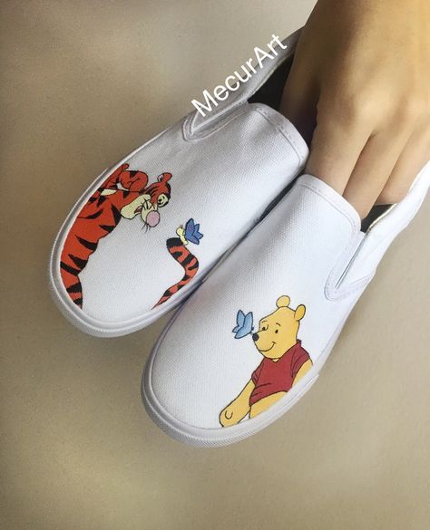 Disney Vans Painted, Winnie The Pooh Shoes, Disney Painted Shoes, Canvas Shoes Diy, Vans Shoes Fashion, Painted Shoes Diy, Piglet Eeyore, Mens Vans Shoes, Winnie The Pooh Tigger