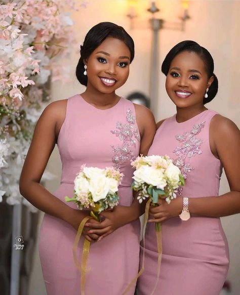 Material Gown Styles For Ladies, Bridal Maid Dress, Material Gown, Chocolate Shot, Gown Styles For Ladies, Pink And Burgundy Wedding, Bridal Train, African Bridesmaids, Bridesmaids Gown