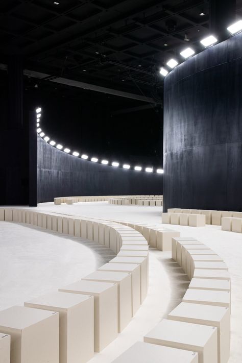 Seven key catwalks and installations from Milan Fashion Week Blue Runway, Installation Architecture, Fashion Show Design, Catwalk Design, Green Terrazzo, Fashion Showroom, Autumn Winter 2023, Booth Seating, Italian Luxury Brands