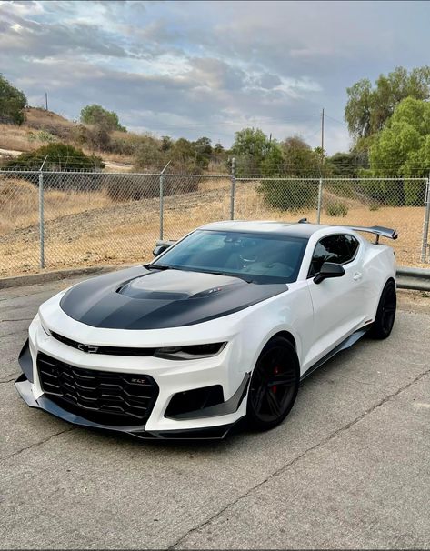 Camaro Car, Chevrolet Camaro Zl1, Camaro Zl1, Exotic Sports Cars, Chevy Camaro, Muscle Car, Dream Car, Car Car, Chevrolet Camaro