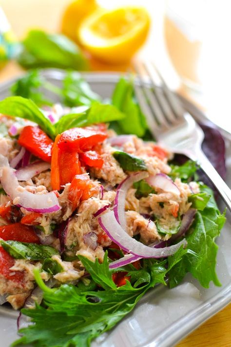 Tuna Salad With Olive Oil Recipe, Canned Tuna In Olive Oil Recipes, Olive Oil Tuna Salad, Tuna Green Salad, Tuna Salad Without Mayo, Best Tuna Salad Recipe, Mediterranean Tuna, Mediterranean Tuna Salad, Healthy Tuna Salad