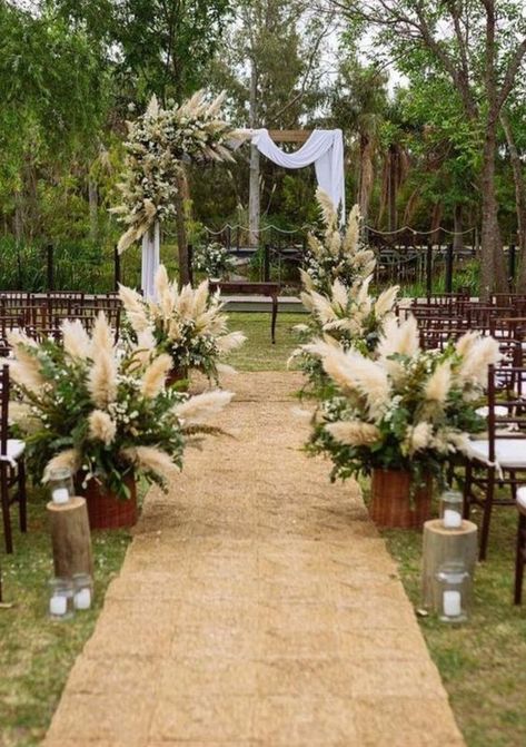 Boho Wedding Altar, African Wedding Theme, Forest Theme Wedding, Garden Wedding Reception, Wedding Ceremony Arch, Yard Wedding, Wedding Backdrop Design, Wedding Altars, Boho Wedding Inspiration