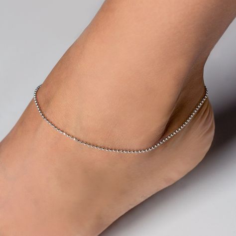 Anklets Indian Silver Simple, Anklets Indian Silver, Mismatched Jewelry, Silver Anklets Designs, Anklets Indian, Sterling Silver Jewelry Bracelets, Modern Silver Jewelry, Simple Silver Jewelry, Anklet Designs