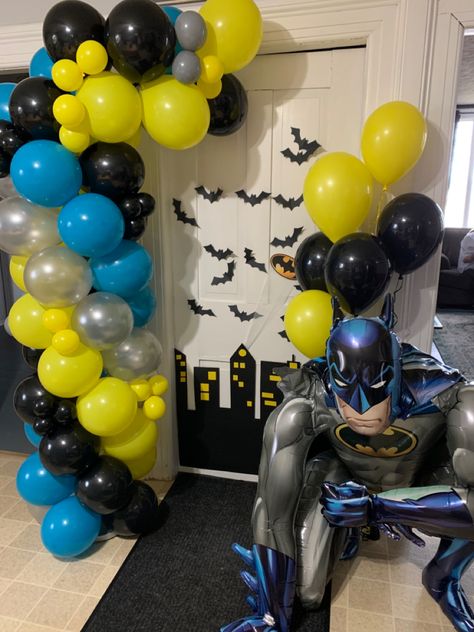 Batman Balloon Garland, Balloon Gifts, Custom Background, Batman Party, Batman Birthday, Event Solutions, Ballerina Party, Balloon Arrangements, Balloon Gift