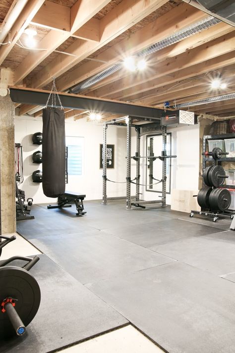 Organized Basement, Home Gyms Ideas Garage, Basement Workout Room, Basement Home Gym, Basement Gym Ideas, Home Gym Basement, Home Gym Ideas, Basement Organization, Dream Home Gym