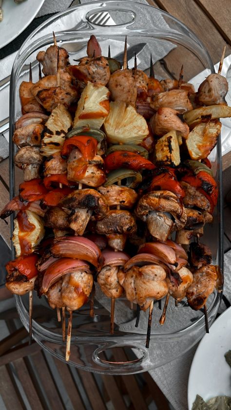 Skewers Chicken, Chicken Kebab, Chicken Veggies, Chicken Kebabs, Chicken Skewers, Mushroom Chicken, Kebabs, Summer Dinner, Bell Pepper