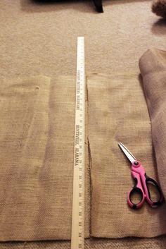 How to Make No-Sew Burlap Curtains  I will be doing this for the bedroom.  No bling, just good ole burlap..well maybe a tie back! Primitive Curtains, Burlap Projects, Ikea Curtains, No Sew Curtains, Burlap Curtains, Drop Cloth Curtains, Shabby Chic Curtains, Diy Burlap, Farmhouse Curtains