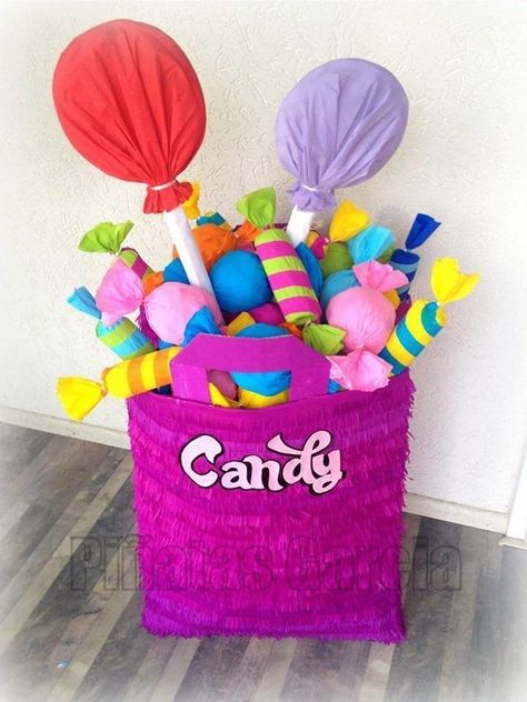 Candy Crush Party, Pinata Ideas, How To Make Pinata, Chocolate Factory Party, Candy Props, Candy Decorations Diy, Candy Theme Birthday Party, Candy Land Birthday Party, Piñata Ideas