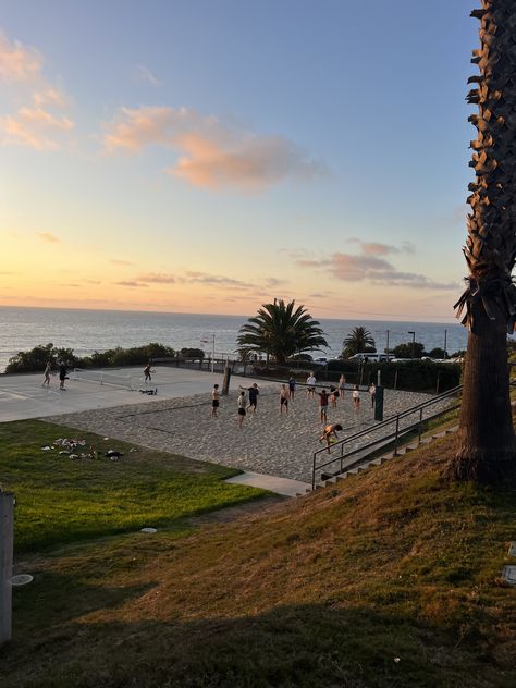 students play a game of beach volleyball in front of plan dorm during sunset Coastal Cafe, Point Loma San Diego, College Decision, College Vibes, Life Plans, College Things, Pretty Views, Study Break, Cali Life