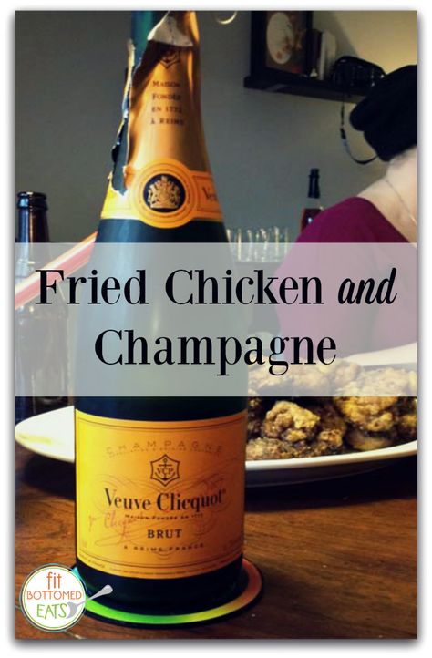 Fried Chicken and Champagne - Fit Bottomed Girls Champagne Pairing, Food And Wine Pairing, Chicken Wine, Fried Chicken Recipe Southern, Appetizer Buffet, Pumpkin Dip, Family Style Meals, Southern Fried Chicken, Wine Food Pairing