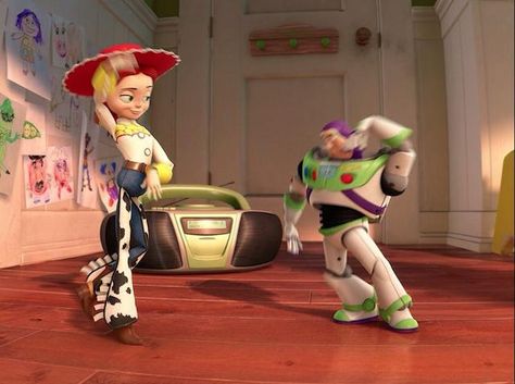 Buzz and Jessie dancing Buzz And Jessie, Jessie And Buzz, Disney Gifs, Moody Wallpaper, Frozen Toys, Toy Story Movie, Jessie Toy Story, Disney World Pictures, Toy Story 3