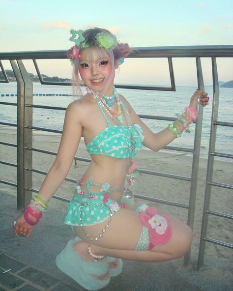 🌴🫧 | Instagram Kawaii Summer Aesthetic, Tropical Y2k Outfits, Gyaru Beach Outfit, Tropical Gyaru Outfits, Gyaru Summer Outfits, Gyaru Men, Beachcore Outfit, Male Gyaru, Gyaru Fashion Summer