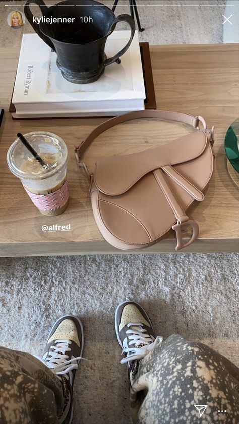 Kylie Jenner Purses, Kylie Jenner Accessories, Kylie Jenner Shoes, Kylie Jenner Bags, Kylie Jenner Closet, Kylie Style, Kylie Travis, Trajes Kylie Jenner, Bag Closet