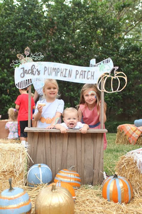 pumpkin patch kids birthday party – Only on The Avenue Fall Themed Birthday Party, Patch Birthday Party, Fall Themed Birthday, Pumpkin Patch Birthday Party, Pumpkin Patch Kids, Pumpkin Patch Birthday, Fall First Birthday, Fall 1st Birthdays, Pumpkin Patch Party