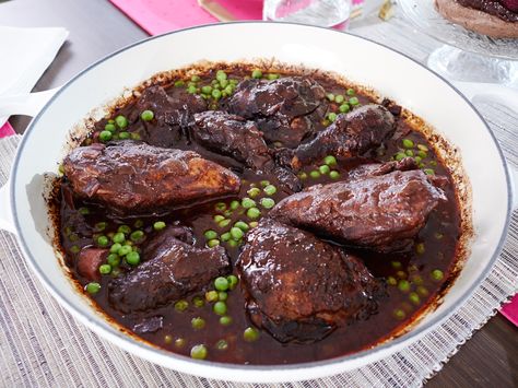 Spicy Chocolate Chicken recipe from Giada De Laurentiis via Food Network Chocolate Chicken, Giada Recipes, Spicy Chocolate, Food Network Canada, Giada De Laurentiis, Winner Winner Chicken Dinner, Main Courses, Chocolate Baking, Recipes Food