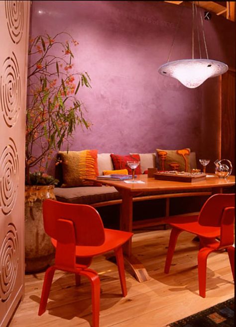 Post Image Violet Wall, Analogous Color, Red Chairs, Analogous Color Scheme, Posters On Wall Bedroom, Orange Rooms, Light Violet, Living Room Orange, Purple Rooms