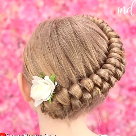 DUTCH INFINITY BRAID #hairstyle #womenhair #womenhairstyle Dutch Texture Hair, Infinity Dutch Braid, Dutch Infinity Braid, Hair Designs For Girls, Sweethearts Hair, Infinity Braid, Hair Style Vedio, Girl Hair Dos, Beautiful Braided Hair