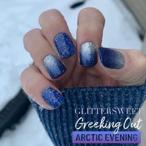 Christmas Nail Colors, Blue Nail Color, Nail Color Combos, Glitter Manicure, Pretty Nail Designs, Sparkle Nails, Nail Polish Designs, Autumn Nails, Color Street Nails