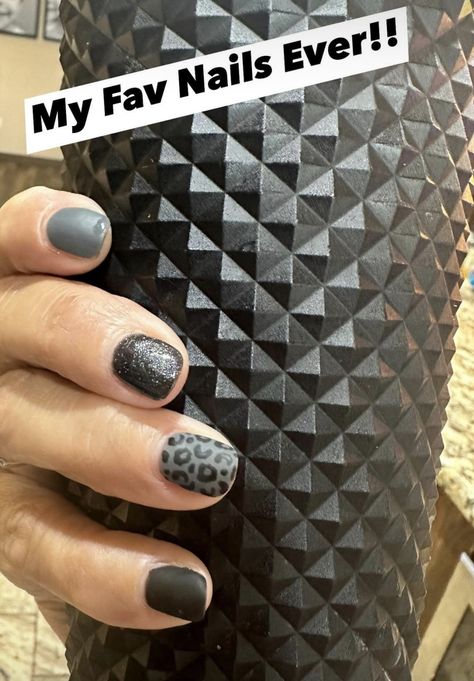 Gray Leopard Nails, Grey And Black Cheetah Nails, Nude Manicure, Beetles Gel Polish, Leopard Nail Art, Cheetah Print Nails, Animal Print Nails Art, Gel Polish Manicure, Cheetah Nails