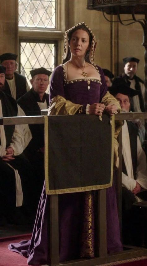 Catherine Of Valois, Katherine Of Aragon, Elizabethan England, Story Themes, Joanne Whalley, Tudor Period, Rick Wakeman, Historical Gowns, Wives Of Henry Viii