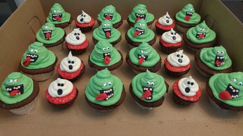 Ghostbusters Slimer cupcakes & mini Ghost cupcakes Ghostbuster Cupcakes, Slimer Cupcakes, Ghostbusters Cupcakes, Ghost Busters Birthday Party, Ghostbusters Birthday, Ghostbusters Birthday Party, Ghostbusters Theme, Ghostbusters Slimer, Ghostbusters Party