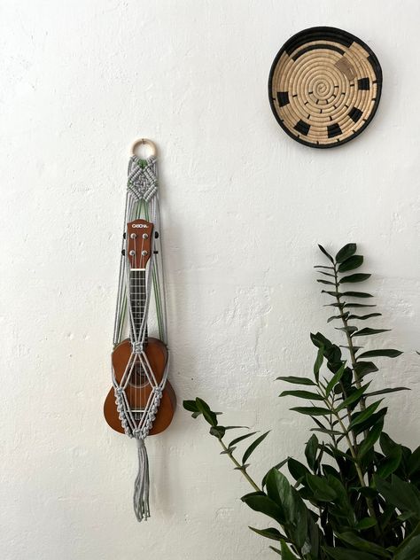 Macrame Ukulele Hanger, Ukulele Holder, Crochet Music, Ukulele Hanger, Macrame Creations, Soprano Ukulele, Getting Played, Music Instrument, Macrame Ideas