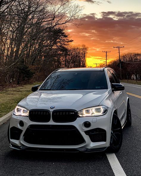 BMW X5 M 🇦🇱 on Instagram: “☀️☀️👻” Bmw X5 Aesthetic, Bmw F90 M5, X5 Bmw, Bmw X5m, Bmx X5, Car Pics, City Suv, Bmw X5 M Sport, Bmw X Series