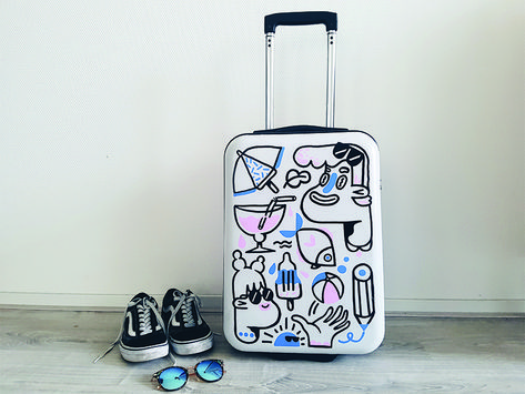 Suitcase Painting, Luggage Painting, Painted Suitcase, Diy Suitcase, Diy Luggage, Old Suitcases, Travel Buddy, Painting Tips, Diy Projects To Try