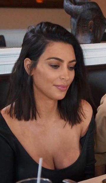 Kim K Short Nails, Kim K Nails Short, Kim Kardashian Hair Short, Black Lob Hair, Kim Kardashian Bob Haircut, Kim K Short Hair, Kim K Bob, Kim Kardashian Haircut, Kim Kardashian Short Hair