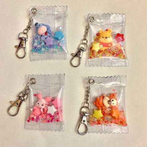 Candy Shaker Charm, Cute Diy Keychains, Candy Keychain, Kawaii Diy Crafts, Shaker Charm, Shaker Keychain, Handmade Candy, Handmade Keychains, Kawaii Diy