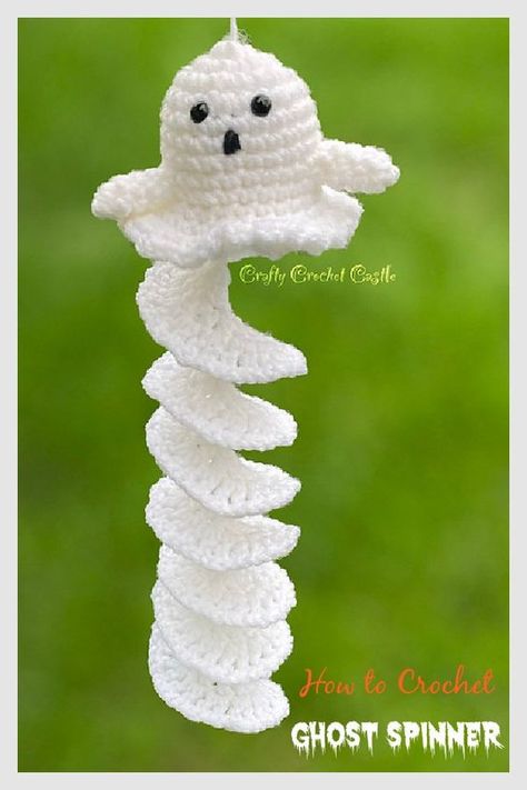 8 Wind Spinner Free Crochet Pattern - Page 2 of 2 Spiral Crochet Pattern, Crochet Pour Halloween, Crochet Ghost, Spiral Crochet, Confection Au Crochet, Crochet Owl, Halloween Crochet Patterns, Crochet Fall, Holiday Crochet