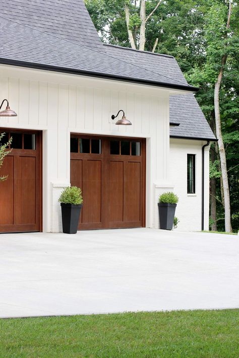 Oak Garage Doors, Brown Garage Door, Cedar Garage Door, Plank And Pillow, Black Garage Doors, Faux Wood Garage Door, Garage Door Colors, Garage Door House, Craftsman Garage Door