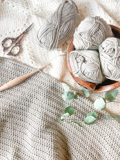 Aesthetic Crochet Background, Doing Crochet Aesthetic, Crochet Background Aesthetic, Crochet Asethic Wallpaper, Crocheting Aesthetic Photography, Crochet Product Photography Ideas, Being Creative Aesthetic, Chroceting Aesthetic, Crochet Vision Board