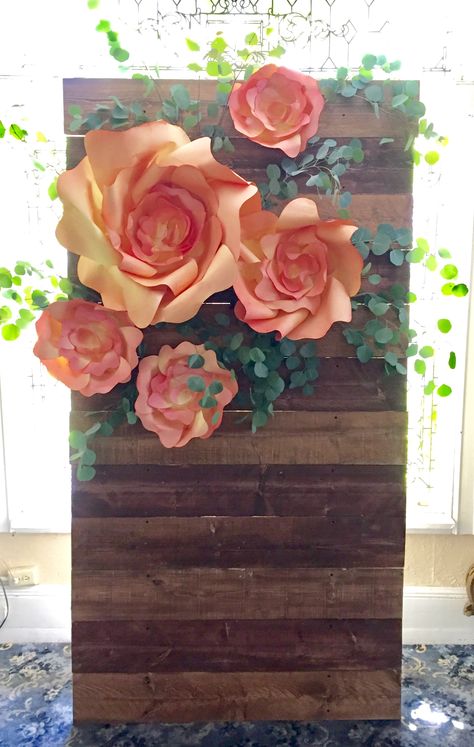 Floral backdrop! Handmade, hand-dyed paper flowers on pallet wood slatted wall! @thecreativebuttinski #thecreativebuttinski Paper Flower Backdrop Wedding, Flower Backdrop Wedding, Creative Backdrops, Paper Flower Decor, Photos Booth, Paper Flowers Wedding, Paper Flower Backdrop, Paper Flower Wall, Giant Paper Flowers