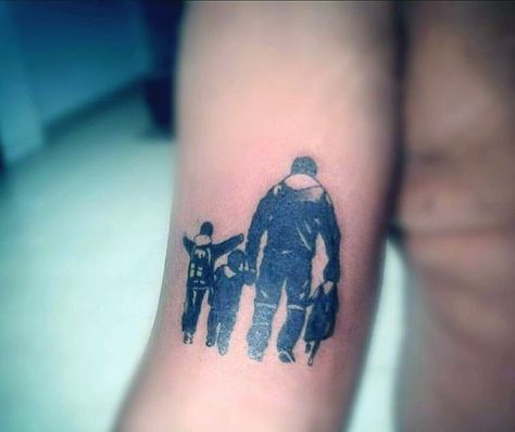 Good Family Tattoo, Father Son Tattoo, Family Quotes Tattoos, Family Tattoos For Men, Father Daughter Tattoos, Names Tattoos For Men, Father Tattoos, Tattoo For Son, Dad Tattoos