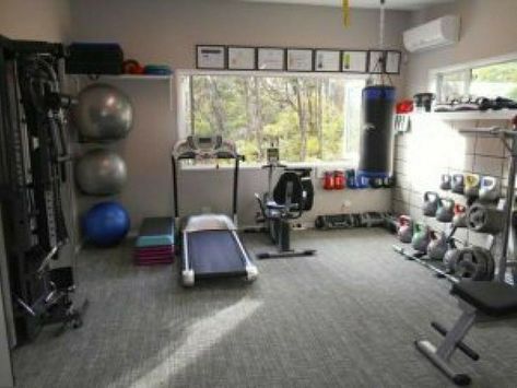 Small Space Home Gym, Gym Room Ideas, Cheap Home Gym, Home Gym Ideas, Dream Home Gym, Home Gym Garage, Workout Room Home, Mini Gym, Diy Home Gym