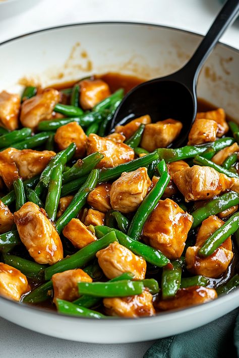 Chicken And Green Beans Crockpot, Green Bean Chicken, Quick Easy Dinner Ideas, Chicken With Green Beans, Chicken And Green Beans, Healthy Green Beans, Chicken Carrots, Baked Green Beans, Chicken Green Beans