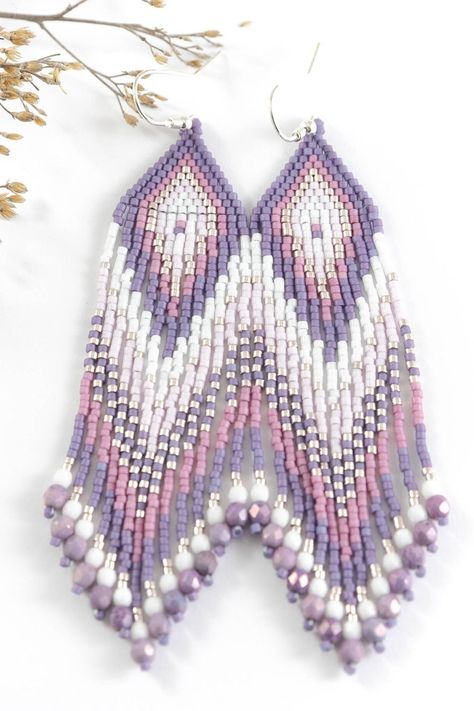 Native American Beaded Fringe Earrings, Delica Fringe Earrings, Beaded Chandelier Earrings Tutorial, Seed Bead Fringe Earrings Pattern, Pink And White Beaded Earrings, Fringe Bead Earrings, Fringe Beaded Earrings Pattern, Pink Seed Bead Earrings, Beaded Fringe Earrings Pattern