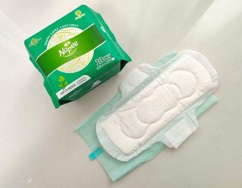 #sanitarypads #sanitarynapkins #underpads #herbalpads #underpads #pantyliner We launched herbal sanitary napkins, it can control the bacteria and care for your health. High economic pads with premium quality, any interest, welcome to contact us anytime! Whatsapp: +86 15190488859 Always Maxi Pads, Maxi Pad, Sanitary Napkins, Panty Liner, Sanitary Napkin, Sanitary Pads, Napkins, Premium Quality, Product Launch