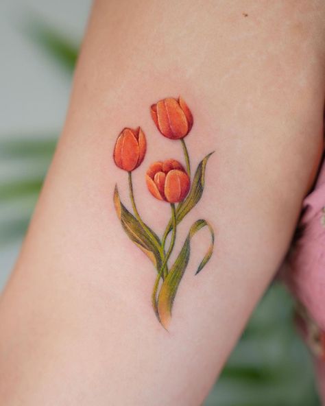 Rony on Instagram: “Orange tulips - tattooist.rony@gmail.com - NYC booking available” Tiny Flower Tattoos, Colour Tattoo For Women, Thumb Tattoos, Scandinavian Tattoo, Taurus Tattoo, Earthy Tattoos, Booking Available, Simple Arm Tattoos, Quarter Sleeve Tattoos