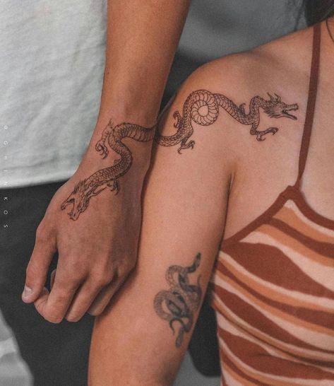 Top 27 Creative Sibling Tattoos That Symbolize Family Love Dragon Tattoo For Couples, Tattoo That Symbolizes Family, Siblings Tattoo For 3, Infinity Tattoos For Couples, Matching Tattoos For Siblings, Unique Infinity Tattoo, Infinity Couple Tattoos, Tattoos For Couples, Couple Matching Tattoo