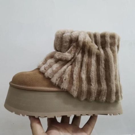 Sherpa Uggs, Cute Uggs, Chique Outfit, Dr Shoes, Funky Shoes, Girly Shoes, Aesthetic Shoes, Swag Shoes, 가을 패션