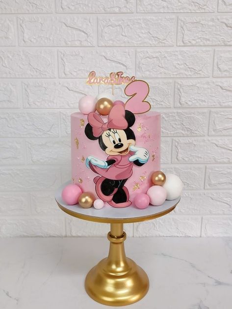 Minnie Mouse Birthday Cake Buttercream, Minnie Mouse Cake Ideas Buttercream, Minnie Buttercream Cake, Minnie 2nd Birthday Cake, Mini Mouse Cake 1st Birthday, Mickey And Minnie Cake Together, Minnie Cake Ideas Birthday, Cake Mini Mouse Birthday, Minnie Cakes Birthday