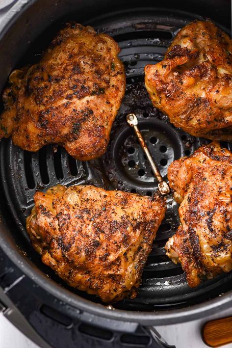 Air Fryer Recipes Chicken Thighs, Air Fryer Chicken Thighs, Chicken Thighs Recipes, Cooking Frozen Chicken, Air Fryer Oven Recipes, Chicken Thigh Recipes Crockpot, Boneless Chicken Thigh Recipes, Chicken Thigh Recipes Baked, Air Fried Chicken