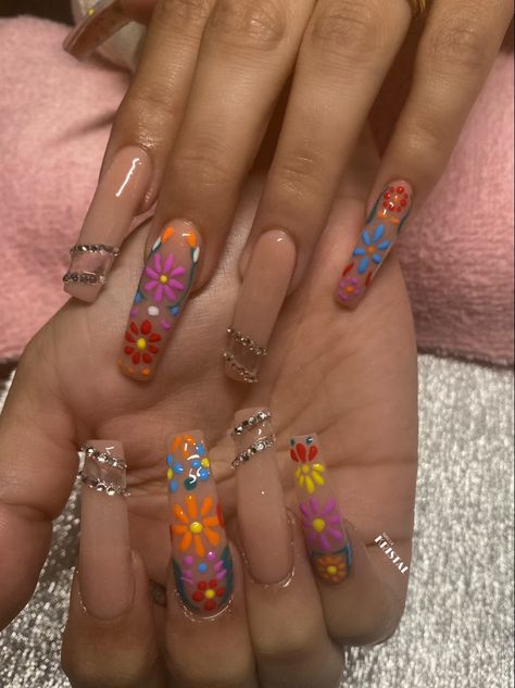 Mexican Embroidery Nails, Embroidery Nails, Mexican Inspired Nails Mexico, Mexican Themed Nails Acrylic, Sept Nails, Acrylic Toe Nails, Acrylic Toes, Mexican Embroidery, Nail Arts