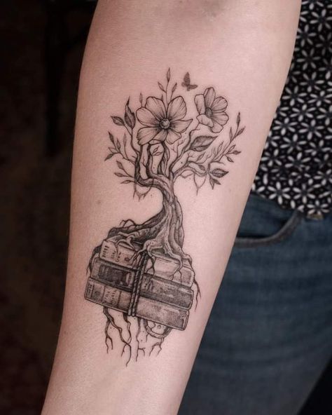 Book Inspired Tattoos, Book Lover Tattoo, Books Tattoo, Real Tattoos, Bookish Tattoos, Animal Tattoo Ideas, Hourglass Tattoo, Matching Sister Tattoos, Amazing Tattoos