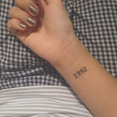 1992 Tattoo, Tattoo Dos, 30th Birthday Cake, Birthday Tattoo, Tattoos Inspo, 30 Birthday Cake, Name Tattoos, S Tattoo, 30th Birthday