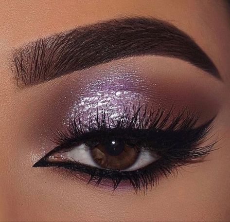 Makeup With Purple Dress, Purple Wedding Makeup, Prom Makeup For Brown Eyes, Purple Eyeshadow Looks, Purple Makeup Looks, Evening Eye Makeup, Silver Eye Makeup, Eye Makeup Images, Hazel Eye Makeup