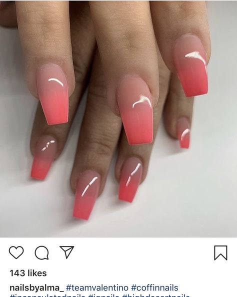 Nail Art Ombre Color Combos, Pink And Red Ombré Nails, Umbra Nails Ombre, Ombre Nails Colors Combinations, Dark Pink Ombre Nails, Peach Ombre Nails, Sunset Ombre Nails, Ombre Pink Nails, Ombre Summer Nails