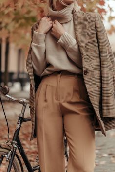 Smart Autumn Outfits, Academia Fall Outfits, Light Academia Fall, Intellectual Style, Midsize Fall Outfits, Light Academia Outfit, Academia Aesthetic Outfit, 6th Form, Teacher Outfits Fall